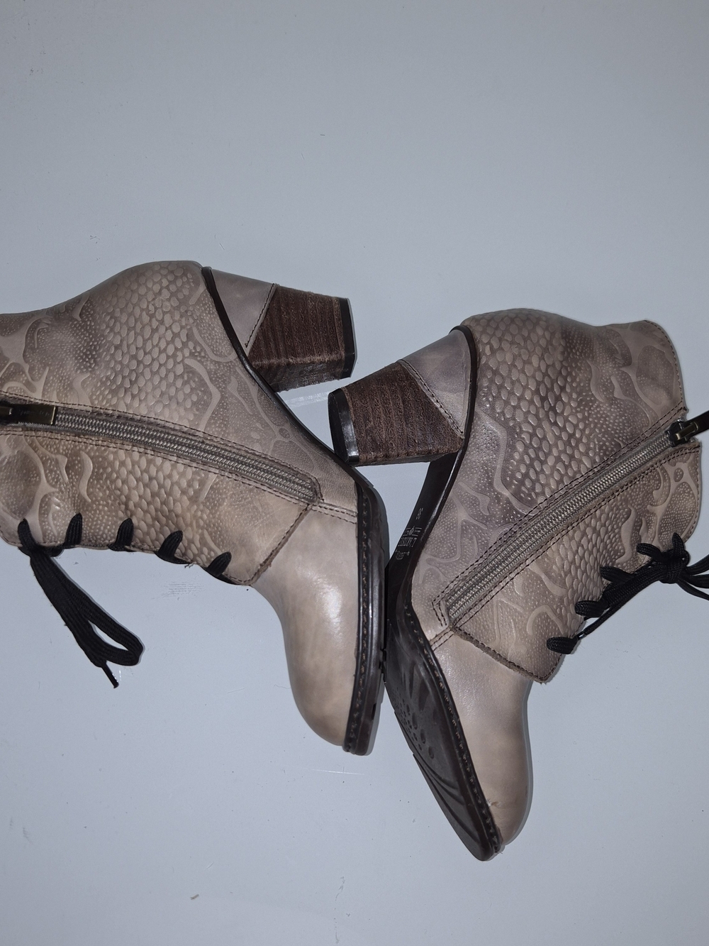 L’Artiste by Spring Step Lace-Up Ankle Boots Taupe Black EU 36 US 5.5-6 - Picture 6 of 16
